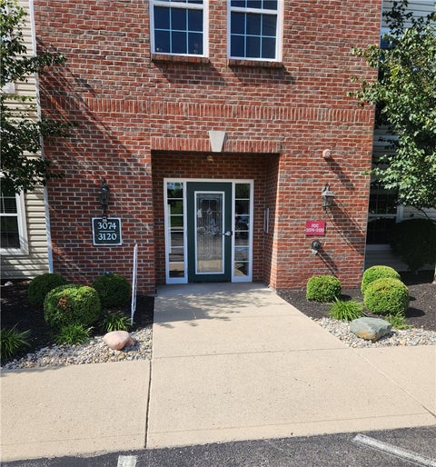 Condo For Sale - 3118 Grand Falls Boulevard<br/> Maineville, OH 45039