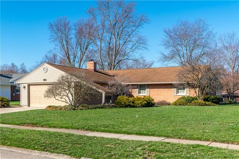 Photo of 4731 Ridgebury Drive, Kettering, OH 45440 (MLS # 954203)