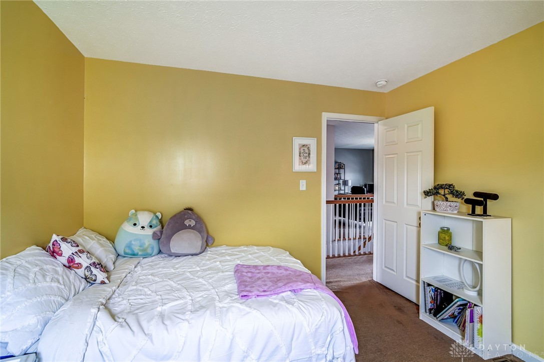712 Chapelgate Drive, Fairborn, Ohio image 32