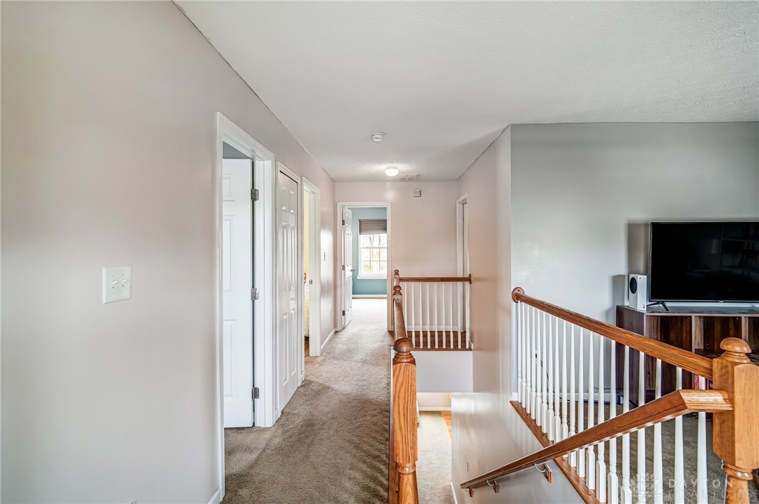 712 Chapelgate Drive, Fairborn, Ohio image 23