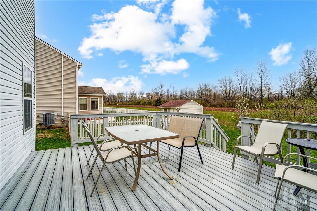 712 Chapelgate Drive, Fairborn, Ohio image 45