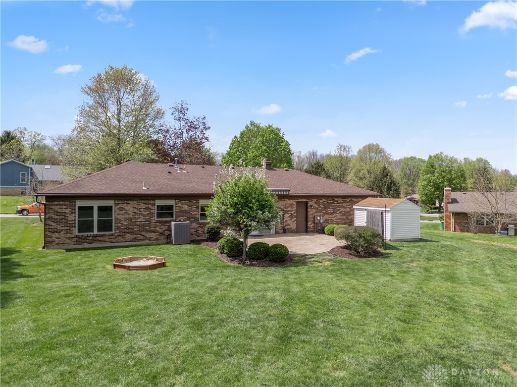 702 Tealwood Drive, Beavercreek, Ohio image 8