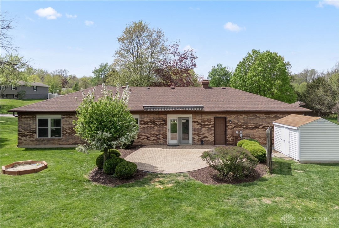 702 Tealwood Drive, Beavercreek, Ohio image 6