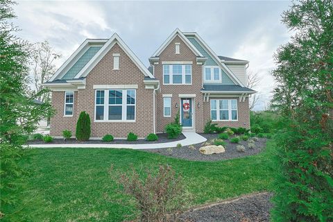 Photo of 5007 Bogey Court, Lebanon, OH 45036 (MLS # 956678)