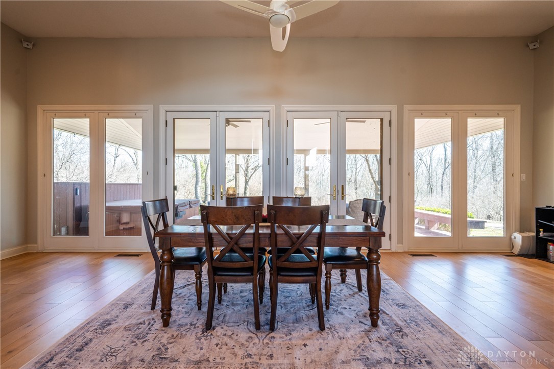 2420 Greystone Lane, Springfield, Ohio image 6