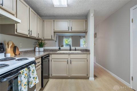 Tiny photo for 8282 Briar Ridge Court, Dayton, OH 45424 (MLS # 946088)