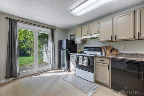 Tiny photo for 8282 Briar Ridge Court, Dayton, OH 45424 (MLS # 946088)