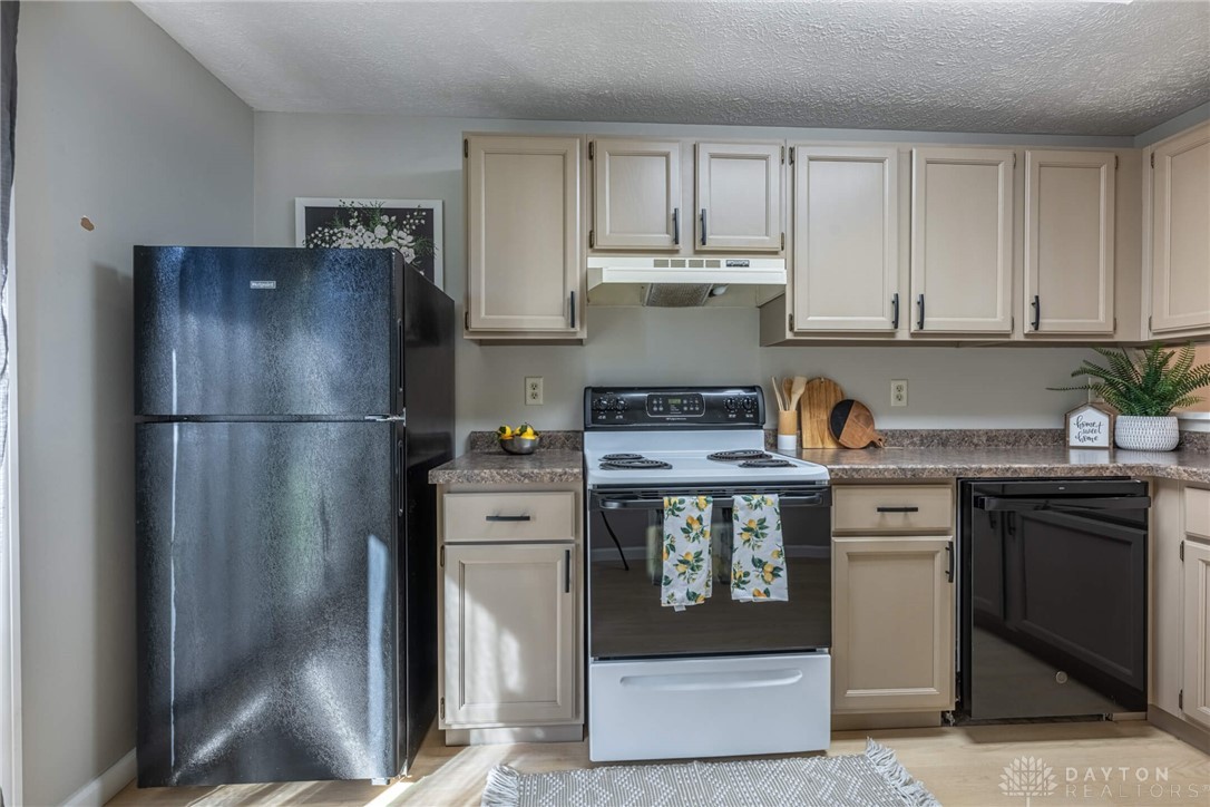 Dayton, Ohio 45424, United States, 2 Bedrooms Bedrooms, ,1 BathroomBathrooms,Residential,Active,230619