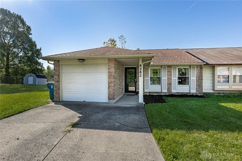 Photo of 8282 Briar Ridge Court, Dayton, OH 45424 (MLS # 946088)
