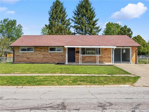 Photo of 2303 Owendale Drive, West Carrollton, OH 45439 (MLS # 957545)