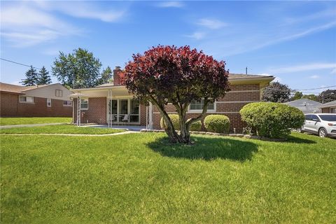 Photo of 2819 Woodway Avenue, Dayton, OH 45405 (MLS # 958801)