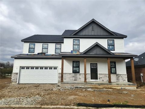 Photo of 2721 Terraceview Circle, Beavercreek, OH 45431 (MLS # 951453)