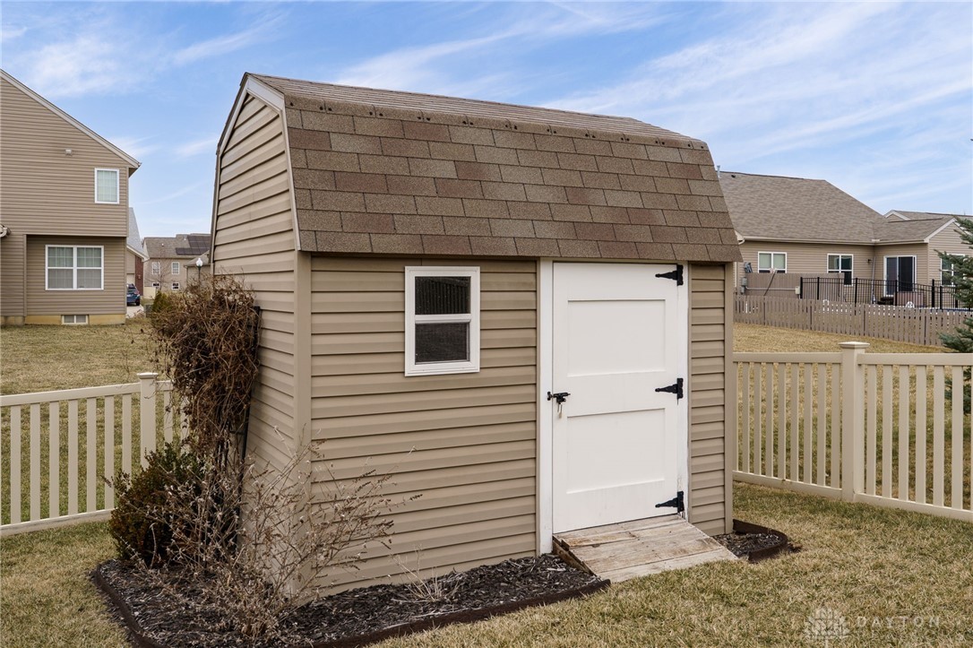 5049 Dayflower Drive, Tipp City, Ohio image 45
