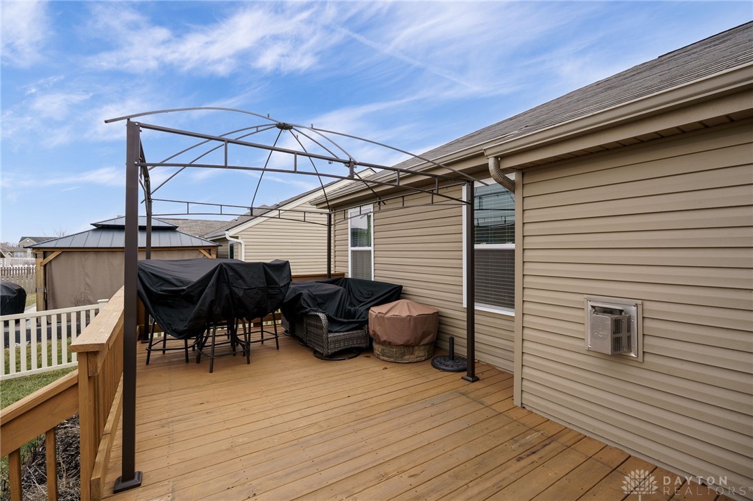 5049 Dayflower Drive, Tipp City, Ohio image 39