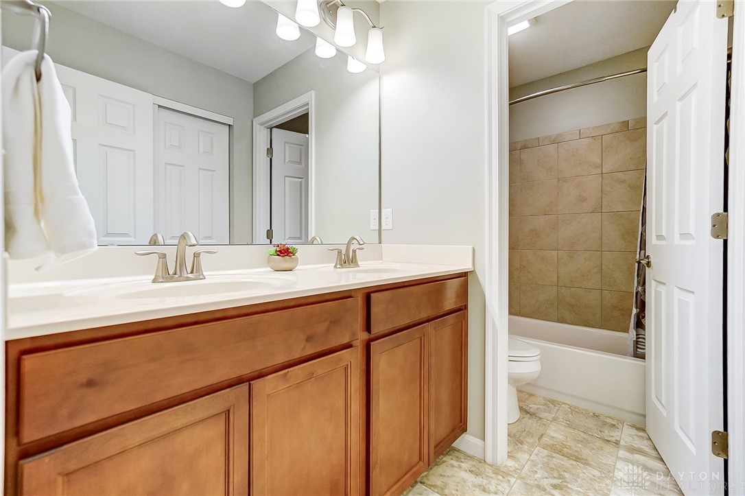 1592 Meadow View Lane, Lebanon, Ohio image 33