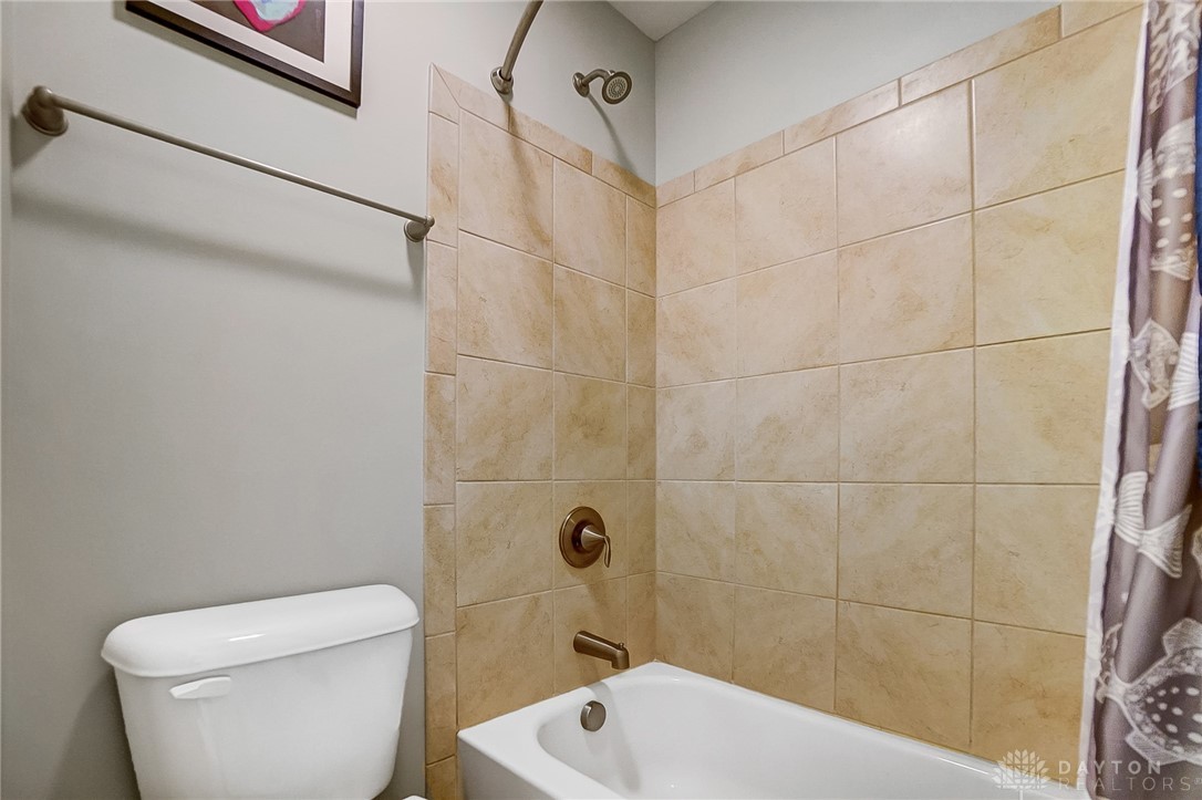 1592 Meadow View Lane, Lebanon, Ohio image 34