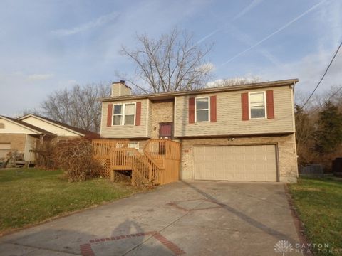 Photo of 2413 Buckingham Court, Middletown, OH 45044 (MLS # 949689)