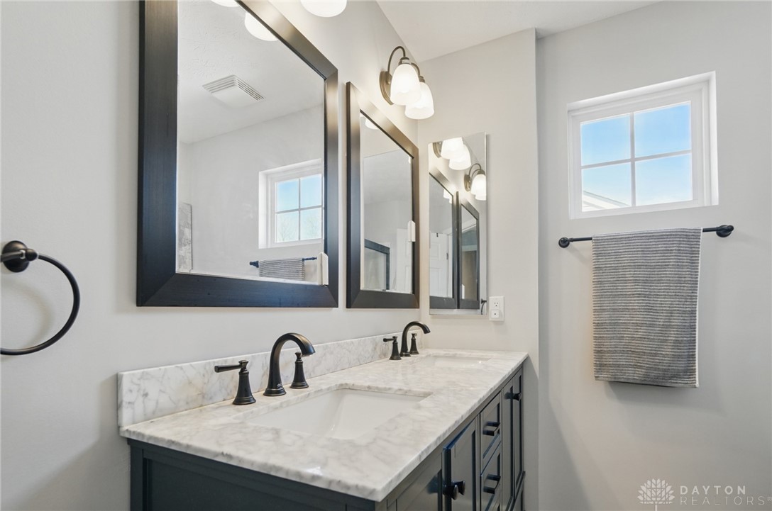 422 Stanton Drive, Springboro, Ohio image 22