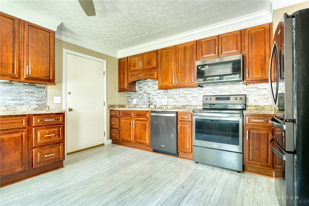 3339 Turner Drive, Springfield, Ohio image 11