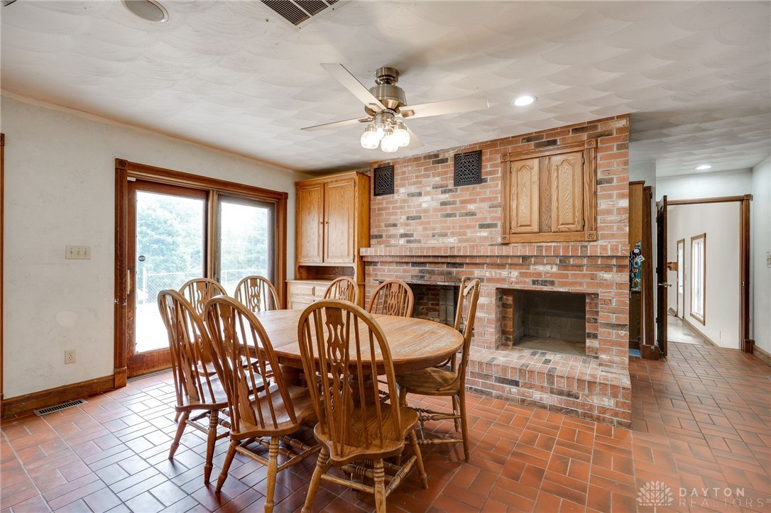 4850 S Charleston Pike, Springfield, Ohio image 27