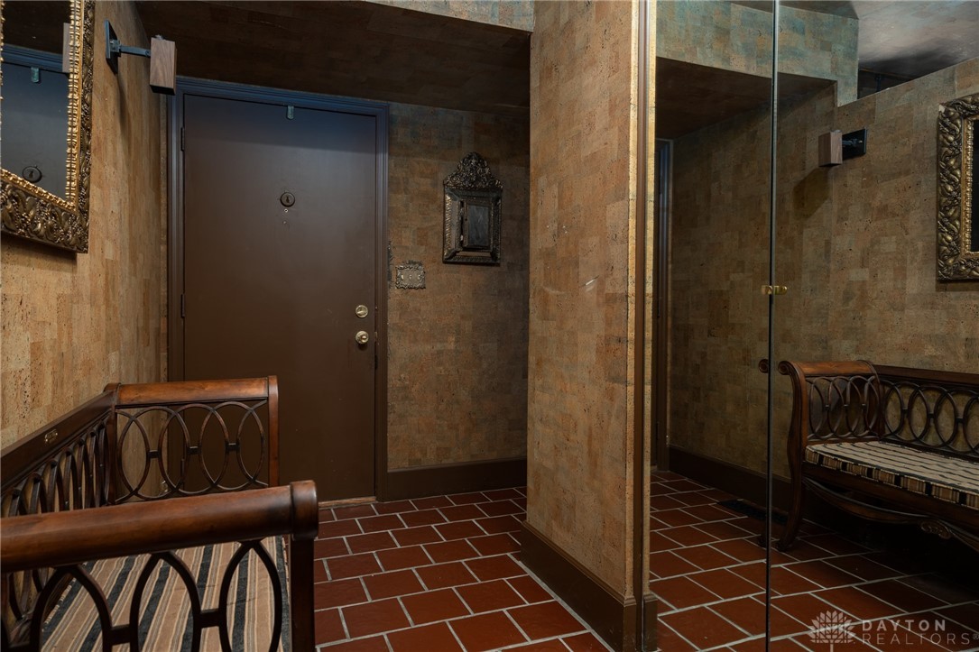 6021 Buggy Whip Lane, Dayton, Ohio image 3