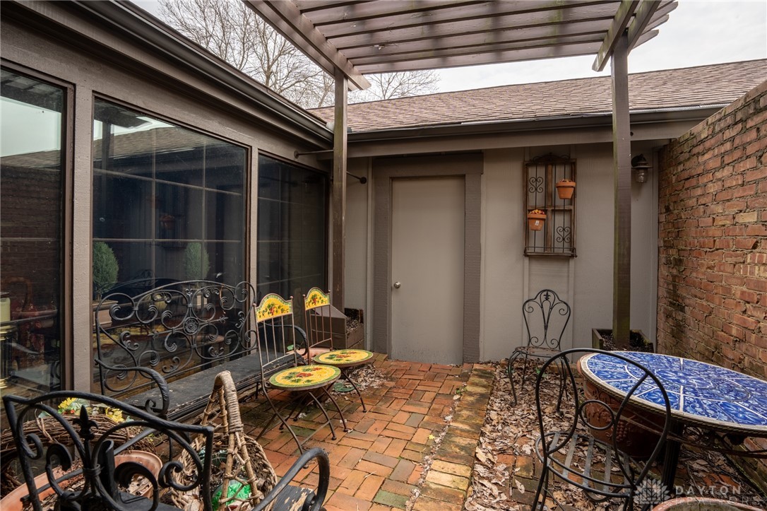 6021 Buggy Whip Lane, Dayton, Ohio image 11