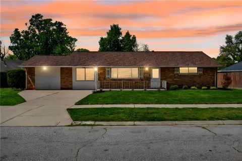 Photo of 3565 Lodi Place, Kettering, OH 45439 (MLS # 957367)