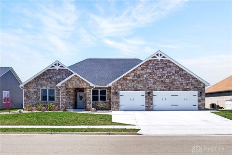 Photo of 945 Rosenthal Drive, Tipp City, OH 45373 (MLS # 954637)