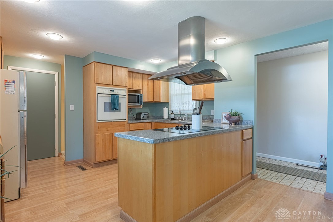 Centerville, Ohio 45458, United States, 3 Bedrooms Bedrooms, ,2 BathroomsBathrooms,Residential,Pending,113233