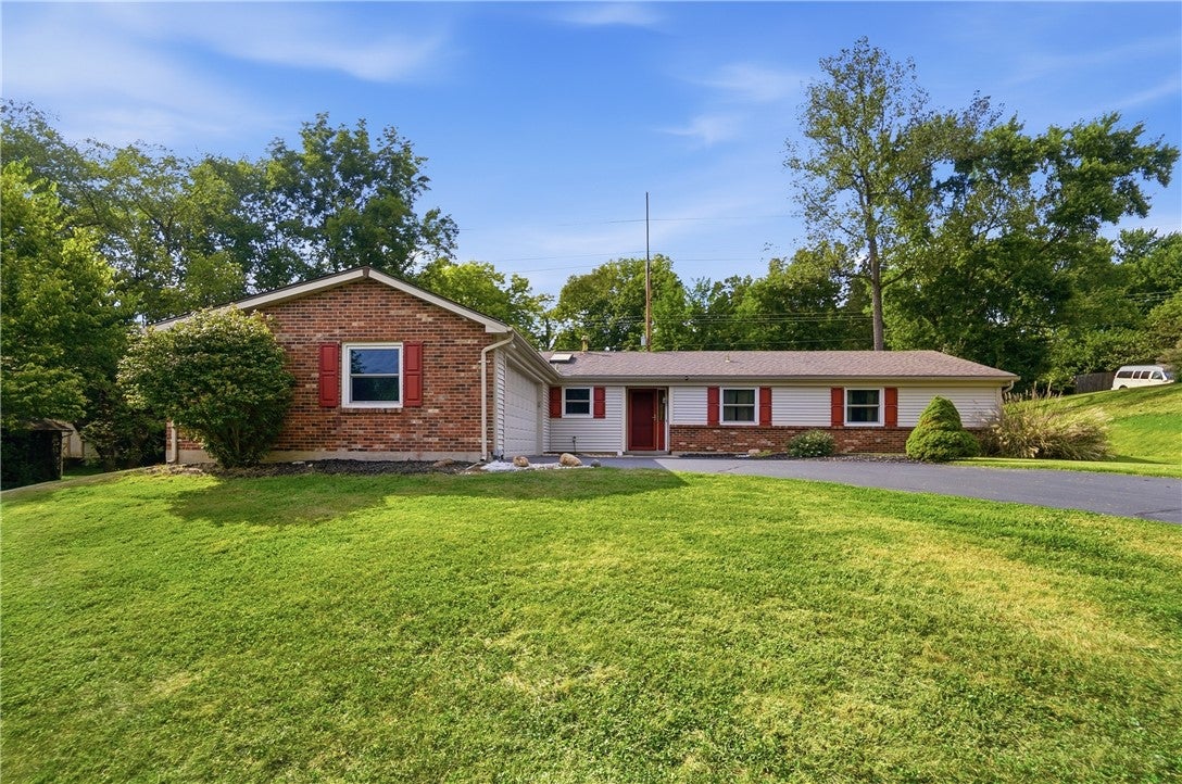2093 Dane Lane