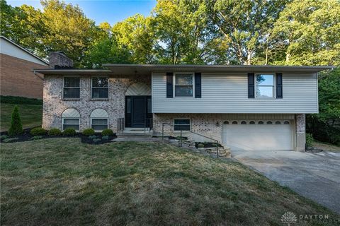 Photo of 609 Kings Cross Court, West Carrollton, OH 45449 (MLS # 943446)