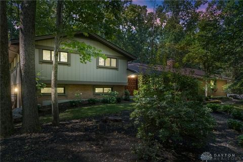 Photo of 2780 E Spring Valley Pike, Washington Twp, OH 45458 (MLS # 939706)