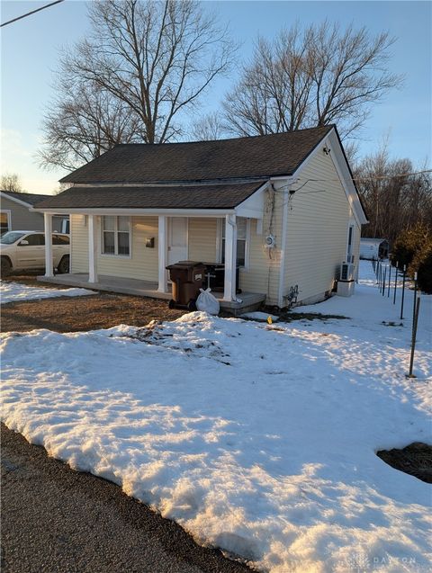 Photo of 79 W Mound Street, Sabina, OH 45169 (MLS # 952416)