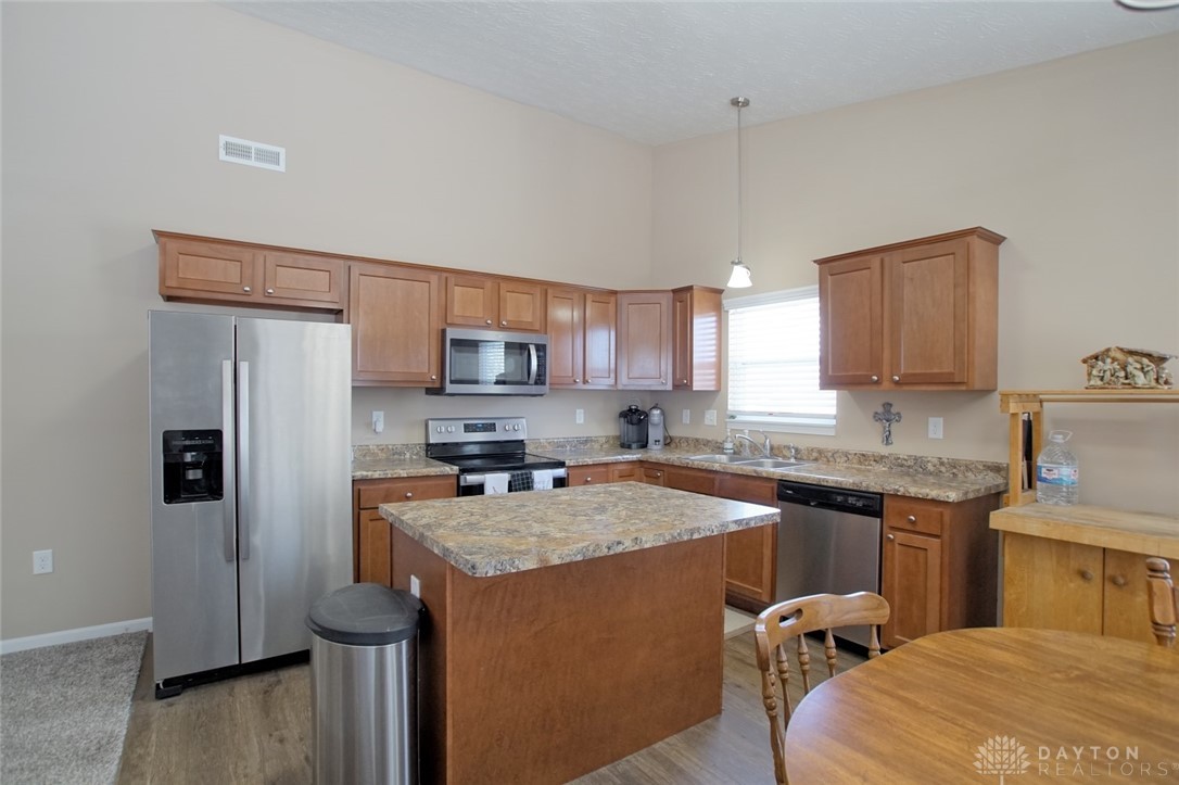 78 Thornhill Drive, Hamilton, Ohio image 8