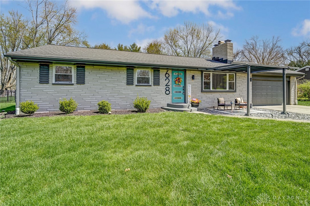 628 Carthage Drive, Beavercreek, Ohio image 3