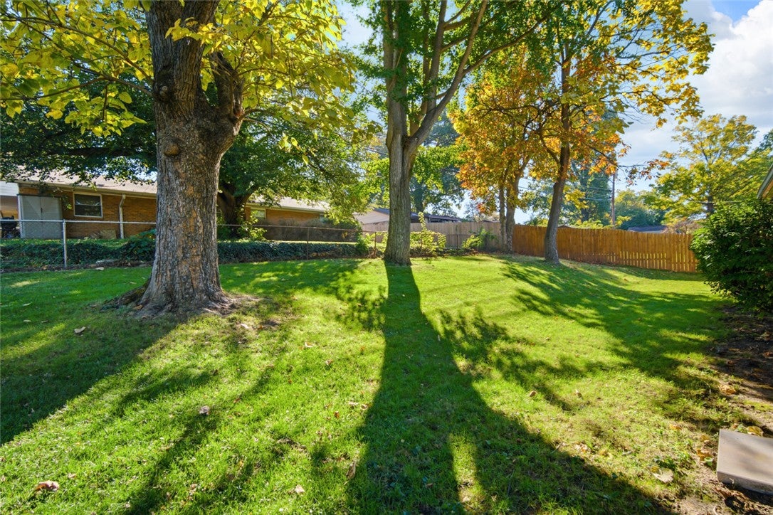 6208 Clematis Drive