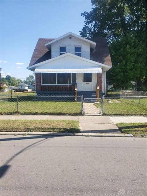 Photo of 550 Brooklyn Avenue, Dayton, OH 45417 (MLS # 943460)