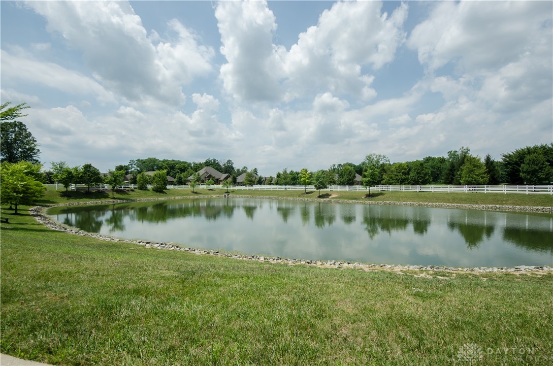 1947 Horseshoe Bend, Dayton, Ohio image 4