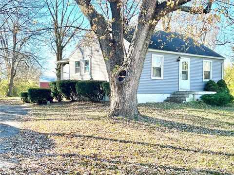 Photo of 3145 Troy Road, Springfield, OH 45504 (MLS # 948298)