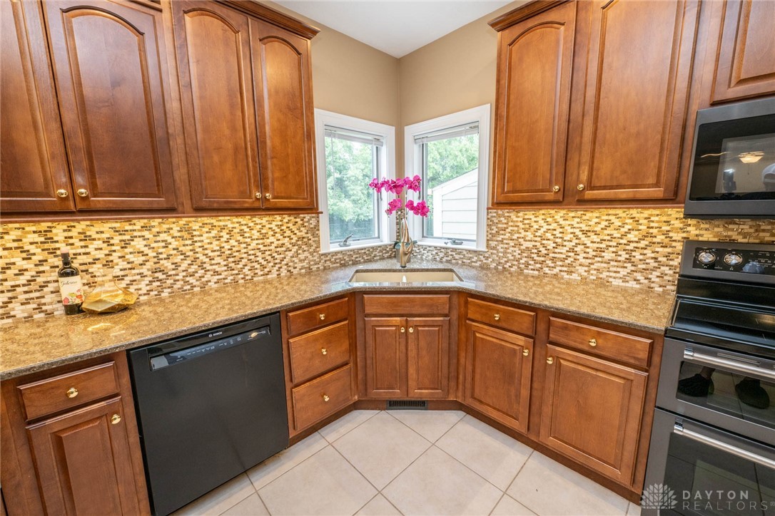 730 Beechwood Drive, Tipp City, Ohio image 21