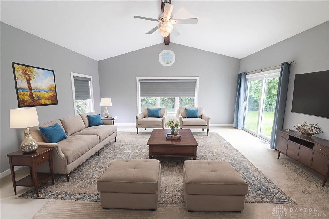 730 Beechwood Drive, Tipp City, Ohio image 14
