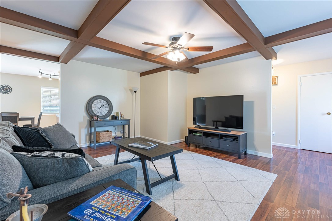 4447 Hillcrest Drive, Bellbrook, Ohio image 4