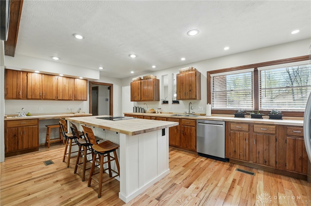 395 Locust View Way, Troy, Ohio image 12