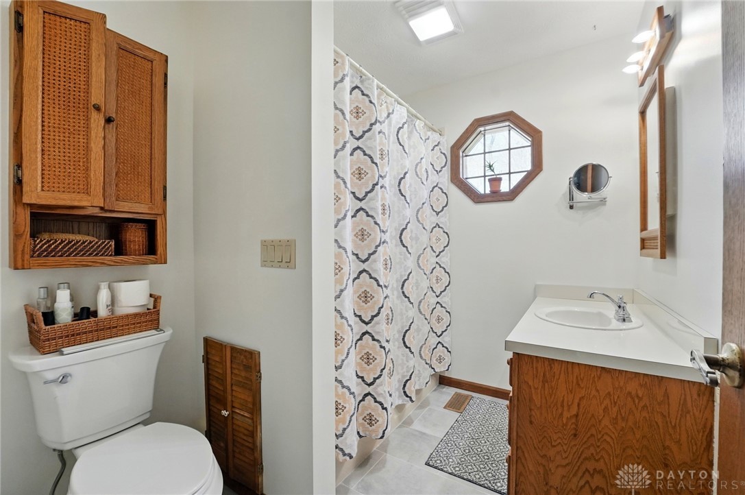 395 Locust View Way, Troy, Ohio image 38