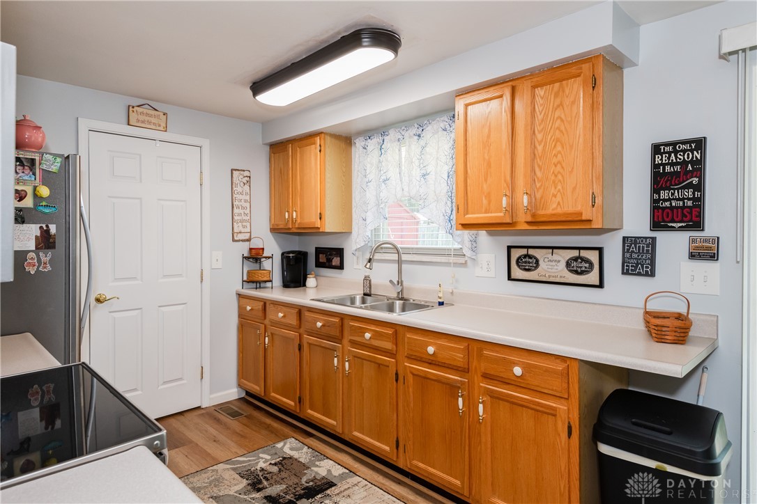 4932 Arrowview Drive, Dayton, Ohio image 10