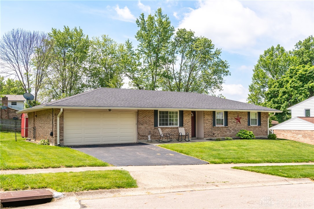 4932 Arrowview Drive, Dayton, Ohio image 3