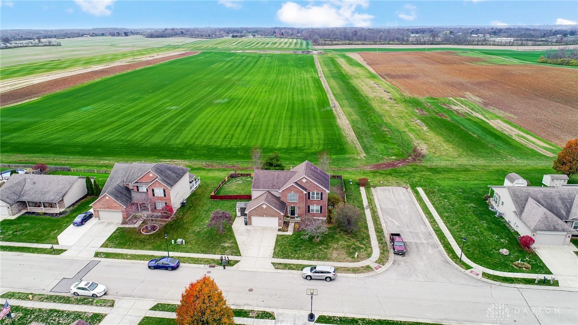 562 Jodee Drive, Xenia, Ohio image 4