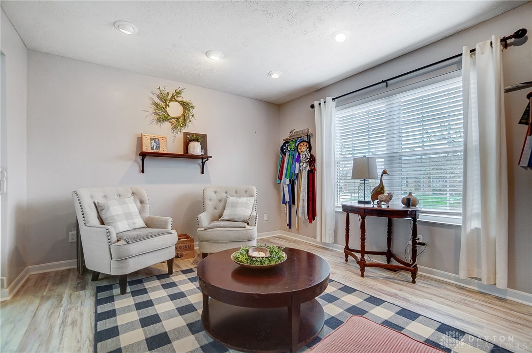 562 Jodee Drive, Xenia, Ohio image 34
