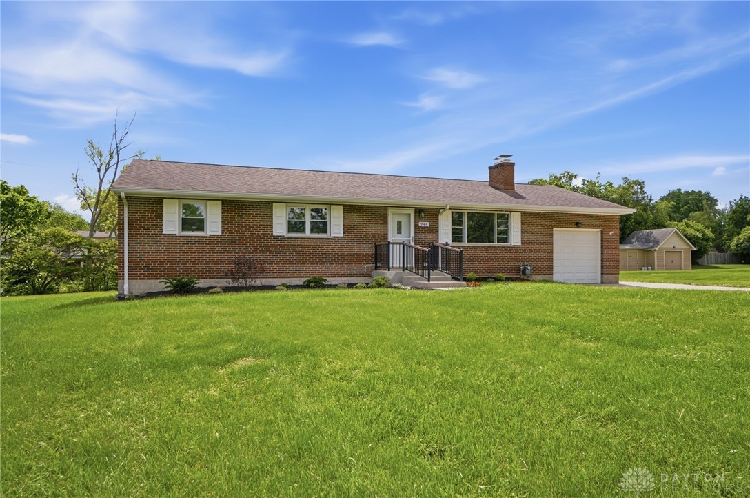 944 Indianwood Drive