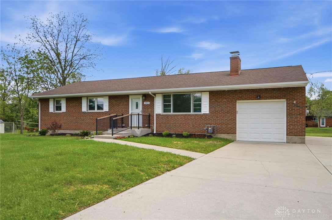 944 Indianwood Drive